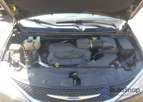 2019 Chrysler Pacifica Touring L z USA, uszkodzony, nr VIN 2C4RC1BG8KR651366